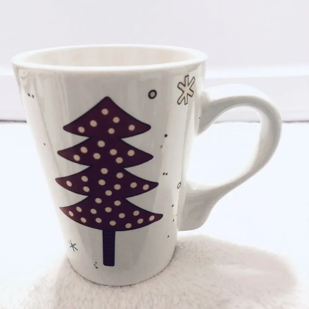CALIFORNIA PANTRY 2010 Holiday Christmas Mug-‎ White With Red Polka Dot Tree